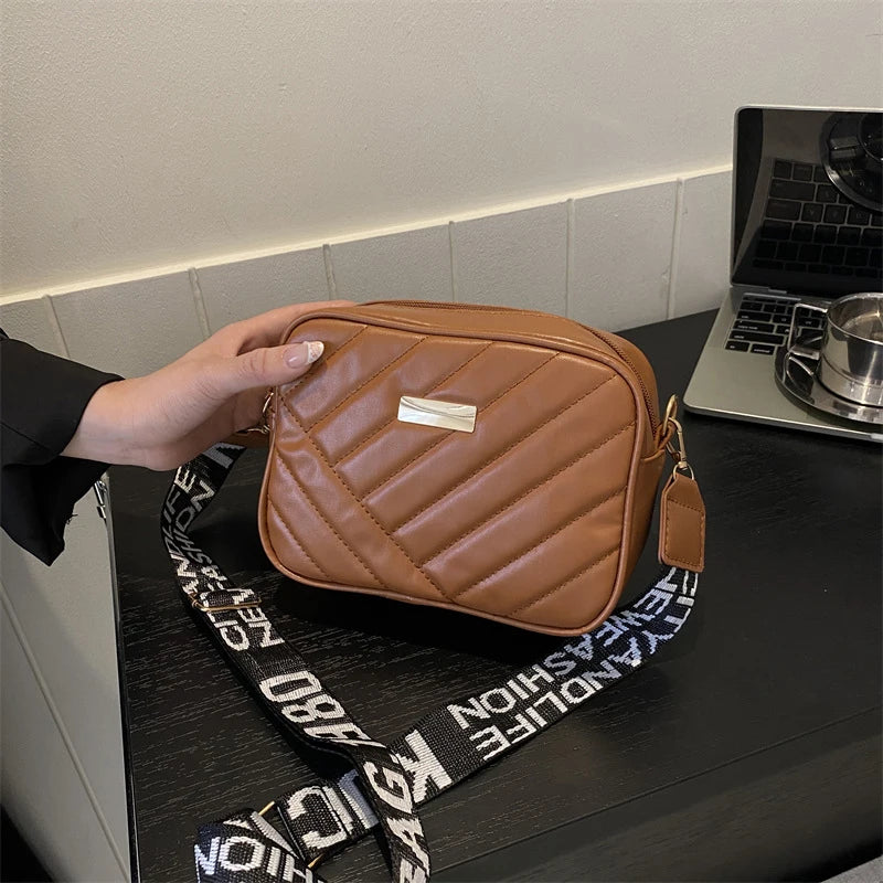 Luxury Embellished Pearl Shoulder Bag
