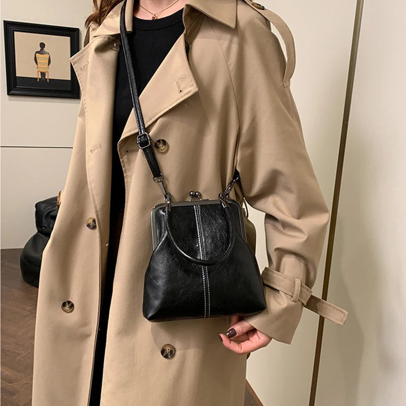 Luxury Vintage Kiss Lock Bag