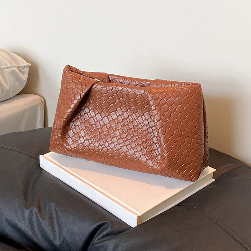 Luxury Retro Woven Handbag