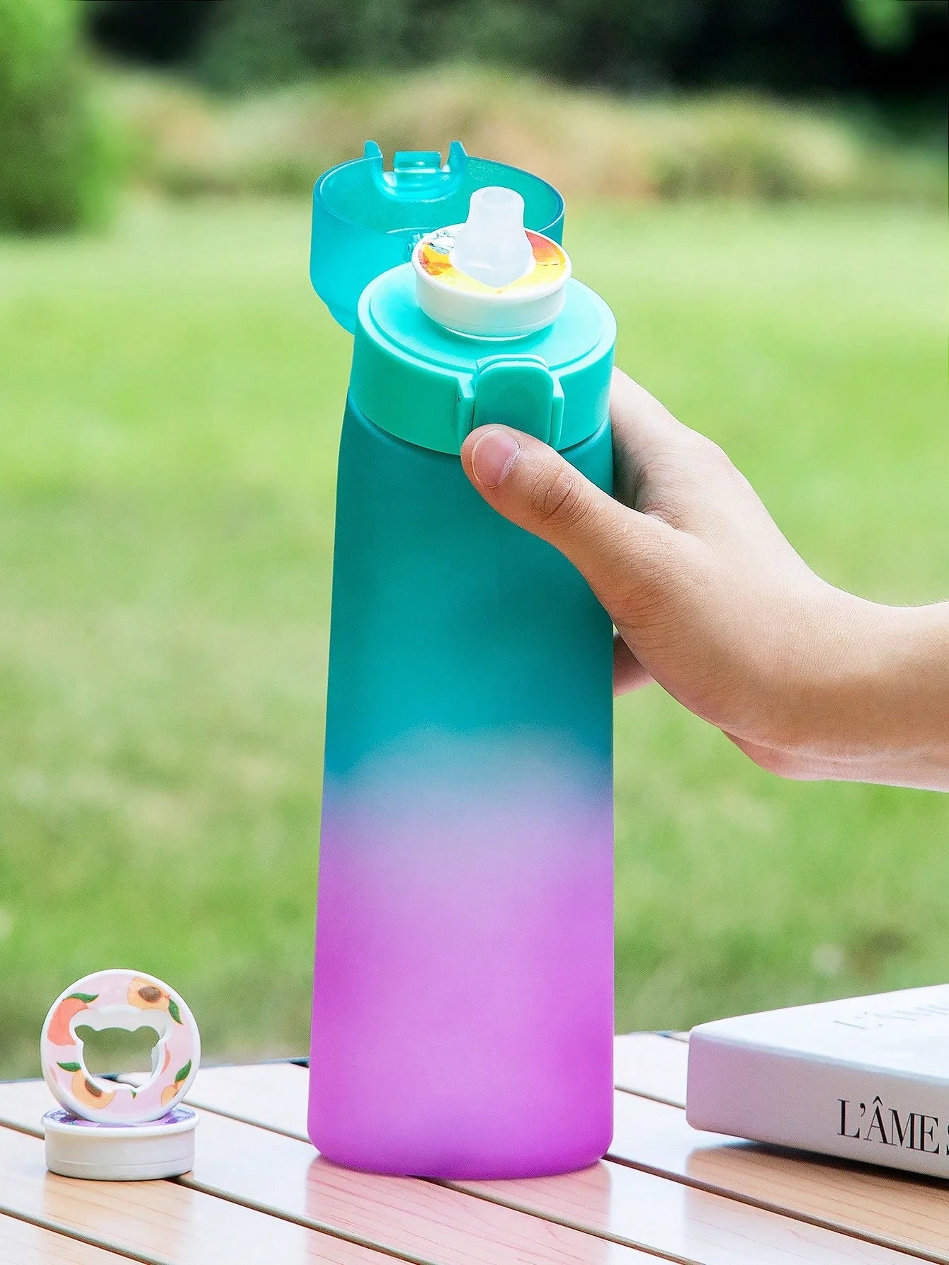 Gradient Scented Flavor Water Bottle - 650ml Sport Bottle with Flavor Pods