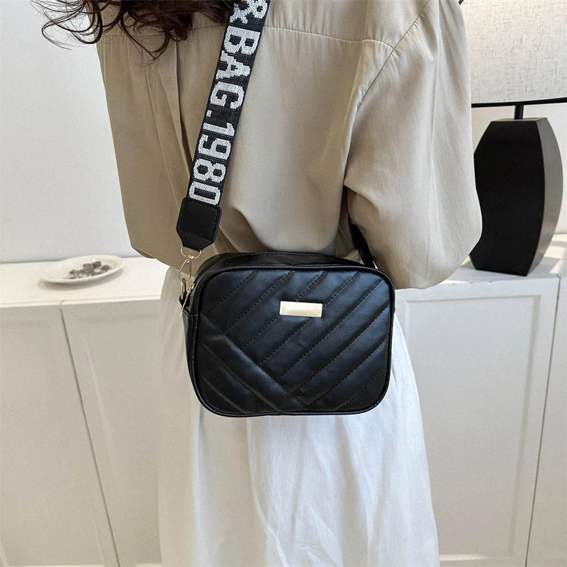 Luxury Embellished Pearl Shoulder Bag