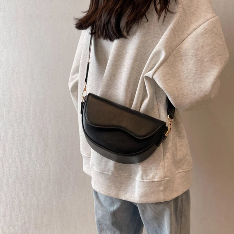 Luxury Vintage Saddle Shoulder Bag