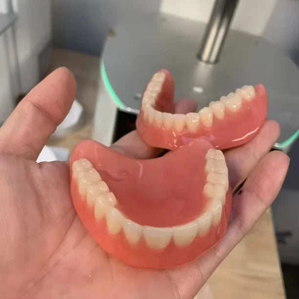 Natural Smile Full Mouth Denture Set with Storage Case and Cleaning Kit - 4