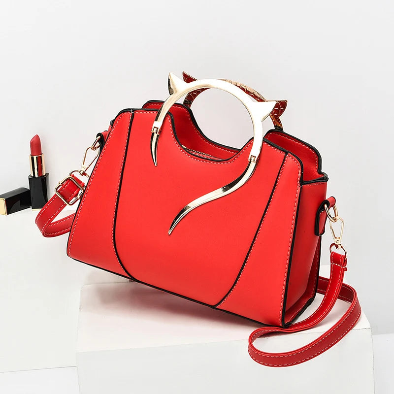 Luxury Cat Handle Shell Bag