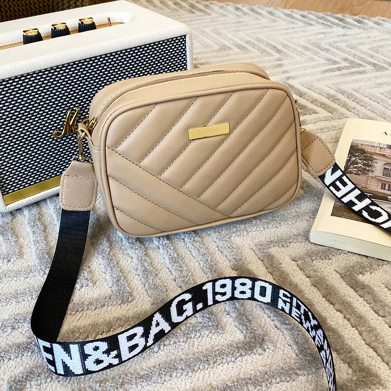 Luxury Embellished Pearl Shoulder Bag