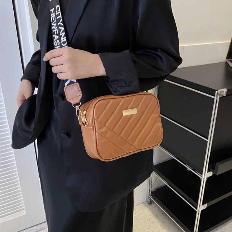 Luxury Embellished Pearl Shoulder Bag