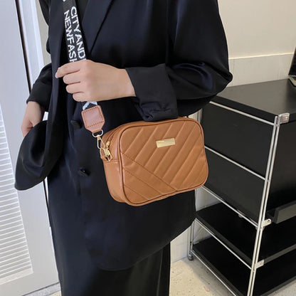 Luxury Embellished Pearl Shoulder Bag