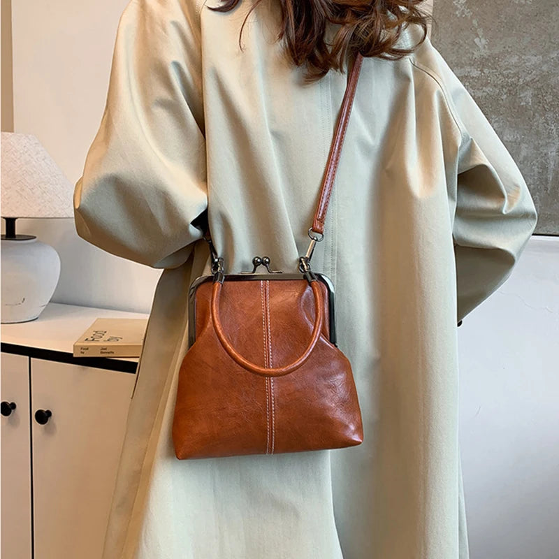 Luxury Vintage Kiss Lock Bag