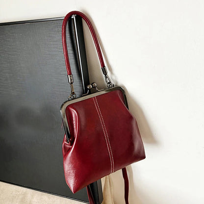 Luxury Vintage Kiss Lock Bag
