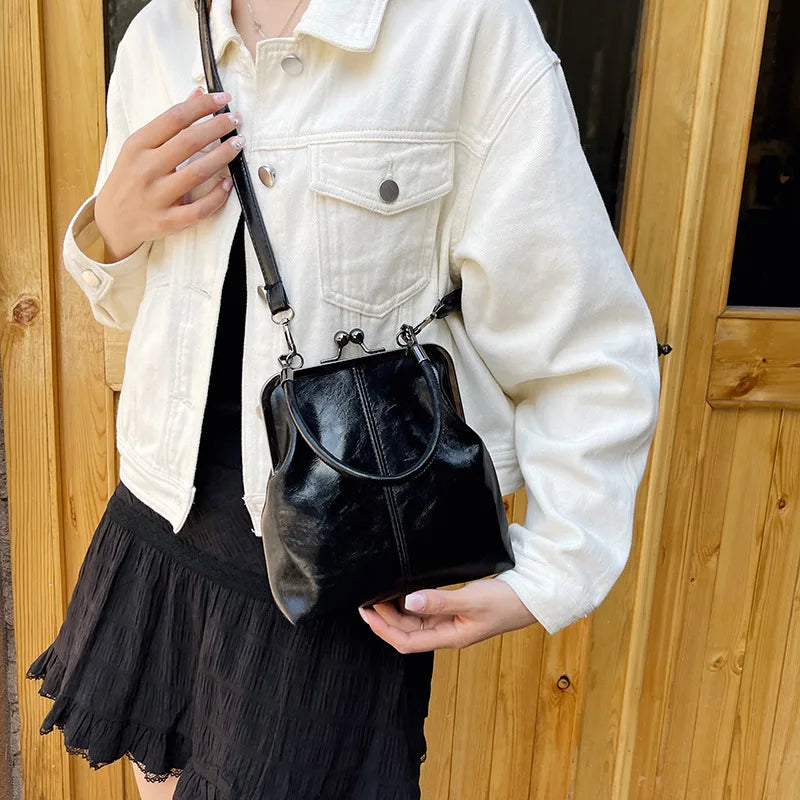 Luxury Vintage Kiss Lock Bag