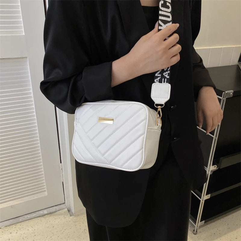 Luxury Embellished Pearl Shoulder Bag