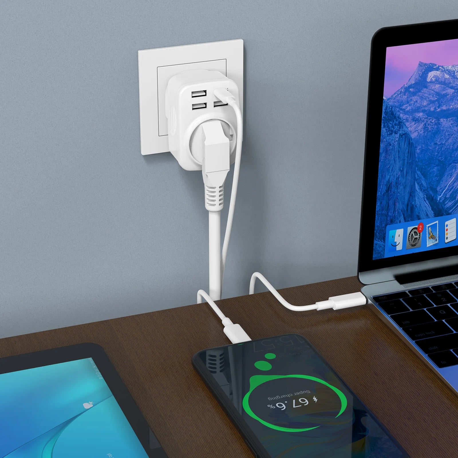 UK Travel Adapter Type G Plug with 3 USB-A & 1 USB-C Ports 5-in-1 Charger - 6