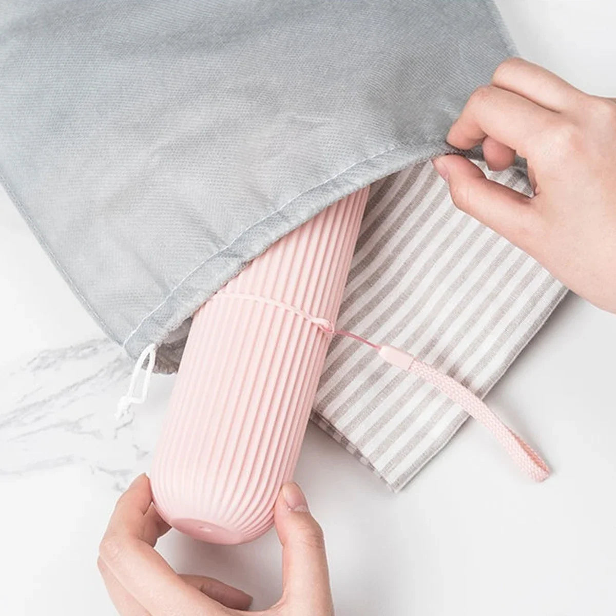 Portable Travel Toothbrush & Toothpaste Holder Case - Eco-Friendly Storage